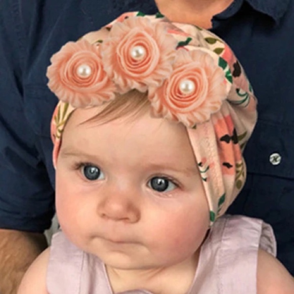 Sweet Woolen Hat with flowers and pearls